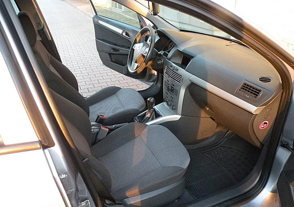 Opel Astra cena 15900 przebieg: 180300, rok produkcji 2009 z Raszków małe 497